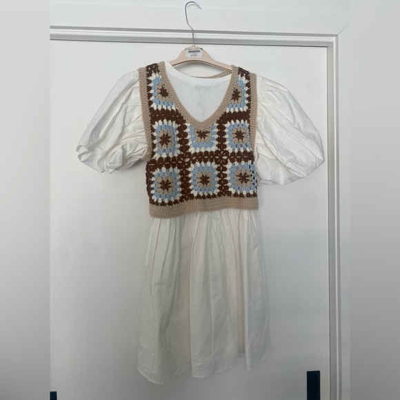 En Saison White and Brown Puff Sleeve Sundress - Picture 2 of 5